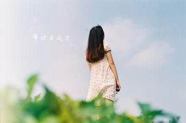 好现实的句子：真心不过红钞票。感情不过性需要。