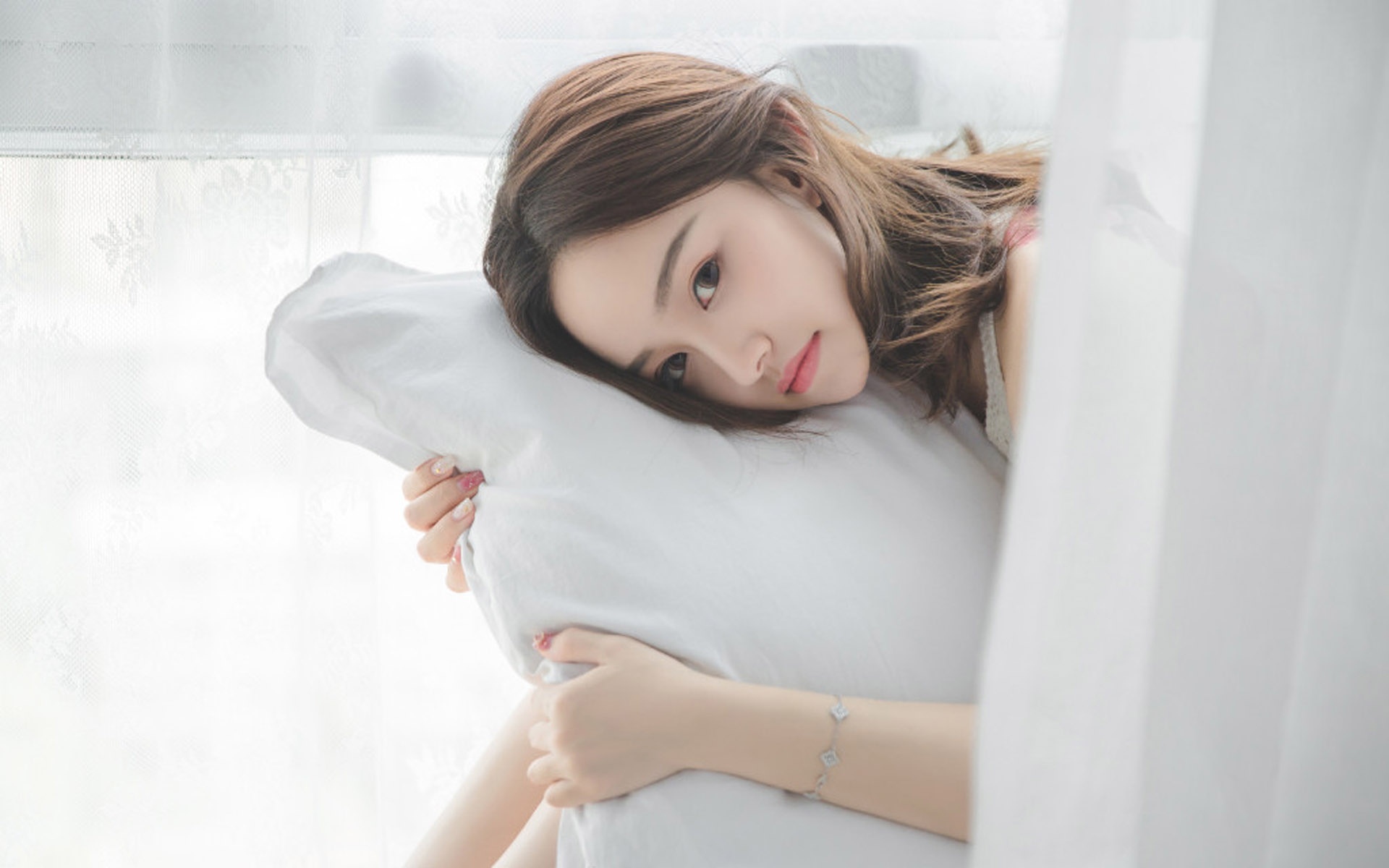 经典的说说大全：我哪有说谎。是很感谢今晚相伴