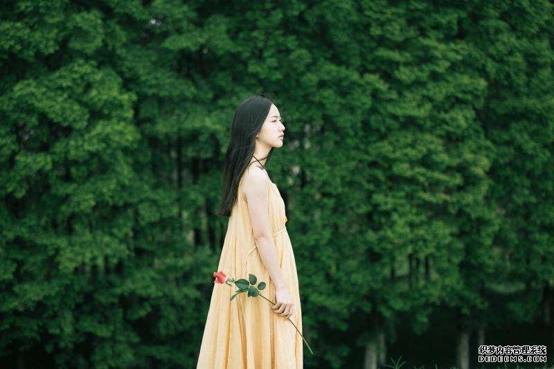 精辟深刻的28句励志空间说说 十个字就把你征服的精简短句