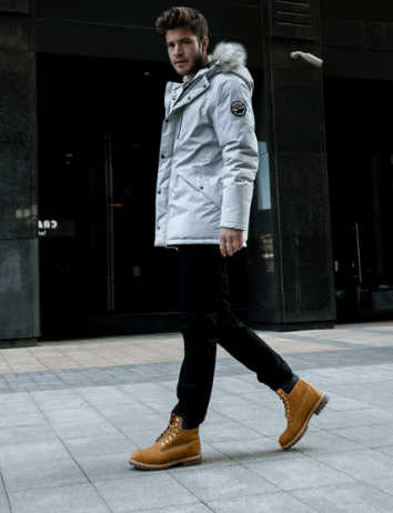 越看越入迷的经典说说大全：若是相处只剩下疲惫。那又谈何爱情