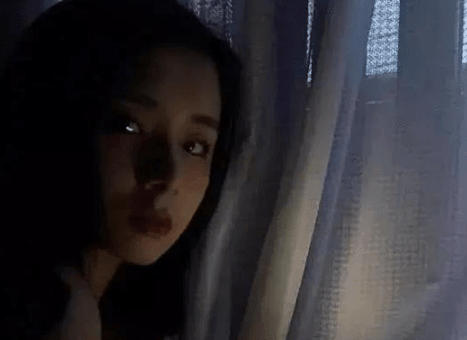 微信里很火的经典说说：翻篇吧。好不好。放过自己