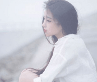 心灰意冷的经典说说大全：擦破皮的膝盖比伤透的心容易愈合些