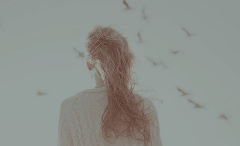qq空间经典说说：Don't let your pride leave you all alone