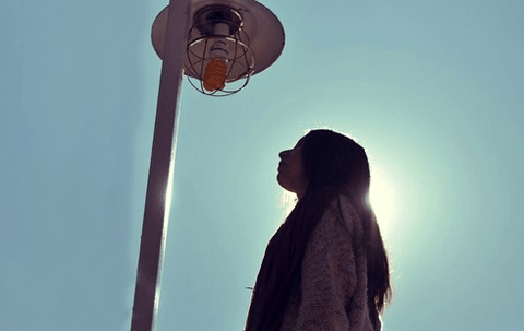 经典说说大全：当陪你的人要下车时,即使不舍也该心存感激,然后挥