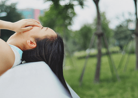 关于人生哲理的经典说说：年龄从来不是界限,除非你自己拿来为难