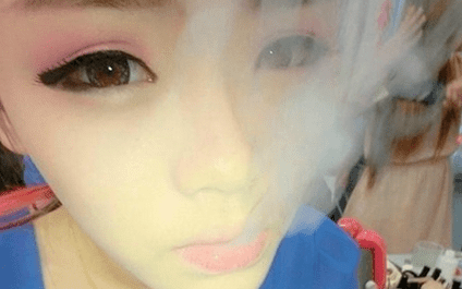 和你散场的拥抱。多希望那一刻变成永恒