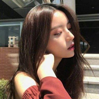 谁懂你的欲言又止。谁又懂会你的笑而不语