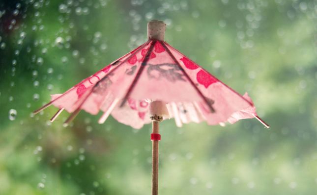 2019最唯美的雨天说说：我在每个下雨天想起你