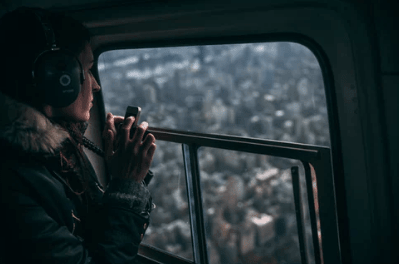 伤感说说：什么叫多余?夏天的棉袄。冬天的凉席。还有我心死之后