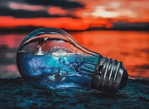 感到心累的伤感说说：无数次涌上心头的泪。都是因为你