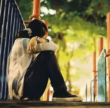 痛心的伤感说说：你说我心变了。不。我没变。是你变了