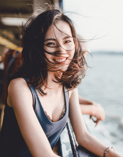 莫名心酸的伤感说说：因为你,我甘愿冒这一次险,即使没有明天