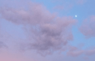 心好累的伤感说说：你是孤岛。而我是永远上不了岸的潮