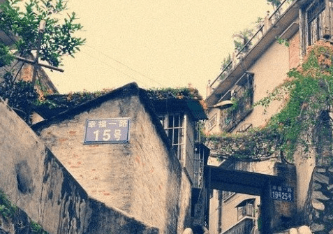 心死神伤的伤感说说：任何安慰都没自己看透来得奏效