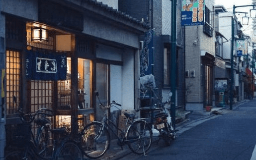 朋友圈伤感说说：不要太难过。失恋死不了。大不了生不如死