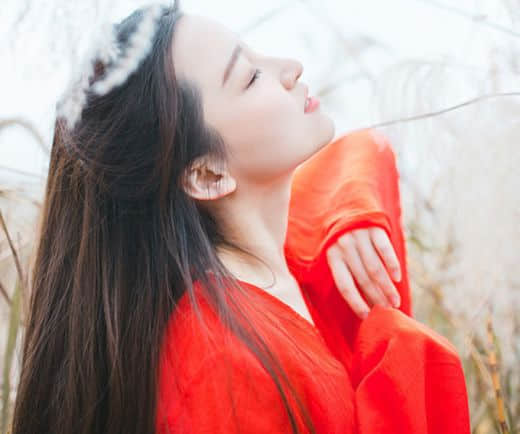 我是你的风筝。线在你手上。可陪伴我的只有风