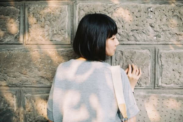 有时候。宁愿伤自己。也不愿伤女人