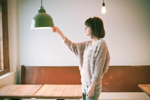 2013压抑伤感的说说 原本稚嫩的脸上却多出些苍桑