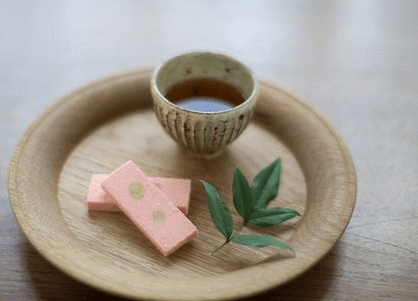 无奈心酸的爱情说说：我没有在等他,等的是以前的我