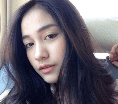 一句话伤感的爱情说说：喜欢你是我做过的最认真的事情