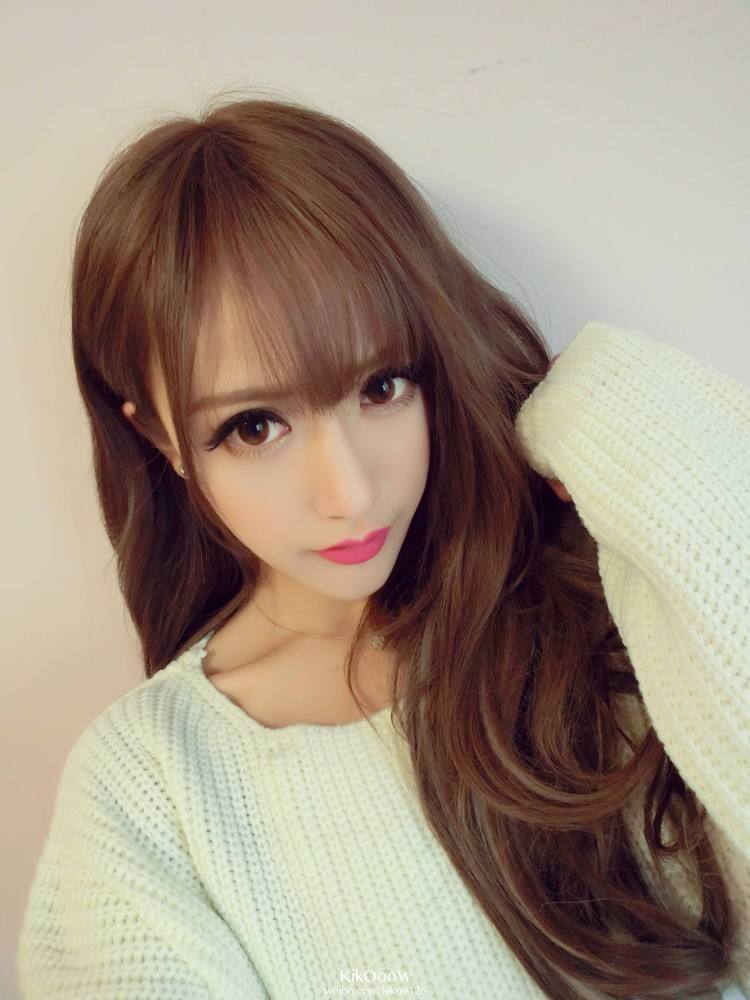 女孩子俏皮的搞笑句子：答应我。喜欢我。千万不要客气