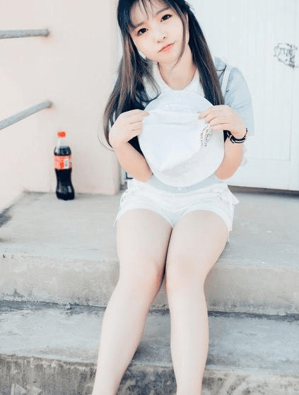 爱情说说：总是在薄情的世界里。承受着无情的悲欢离合