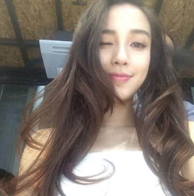 血染江山的画。怎敌你眉间一点朱砂