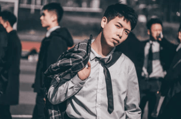 QQ空间搞笑说说最新：以后一定要对男朋友好一点。毕竟他是这个世