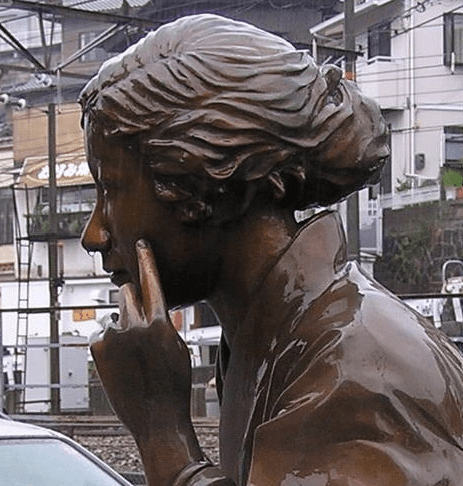 适合微信的搞笑说说：没认识你们之前我纯洁到爆。认识你们之后我