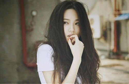 年龄总是如期而来。忧愁总是不请自来