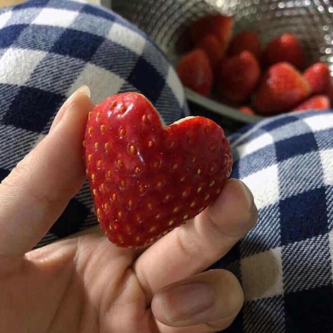 说说心情短语 冰冷的时间含着心酸的泪水滴答着