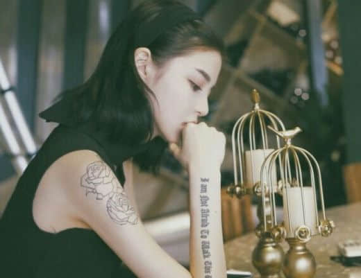 醒来你就在我的身旁。真希望这不是一个梦