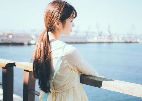 女生说说 尽量做个优雅的女子。千万别做作