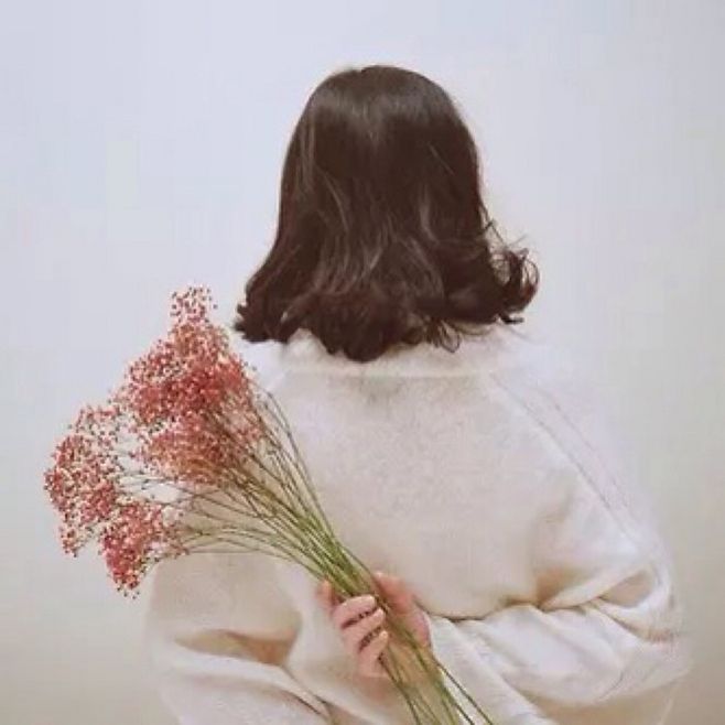 伤感说说 无心的人。近再咫尺远再天涯