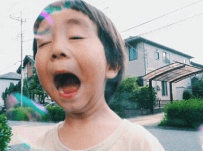 适合学生看的的搞笑说说：别太了解我。这不是什么好事