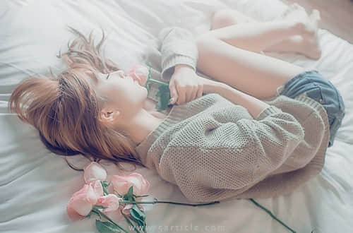 超感人的说说短语 你早已是我生命中的一部分。我只想与你一起走