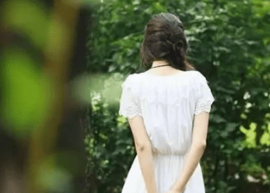 激励人心的心情说说大全：风可以吹起一大张白纸,却无法吹走一只