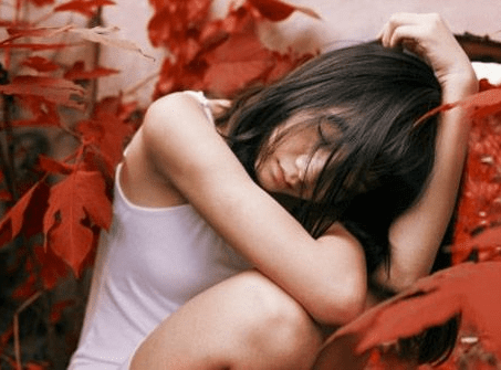 唯美的心情说说：下辈子。你只属于我的男人。打勾勾