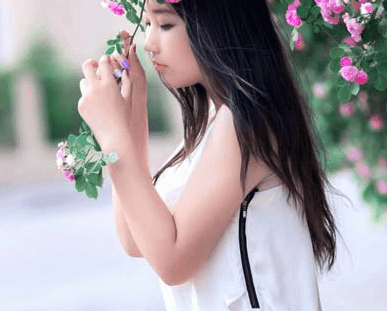 成熟的心情说说：沉默是一个女孩最大的哭声
