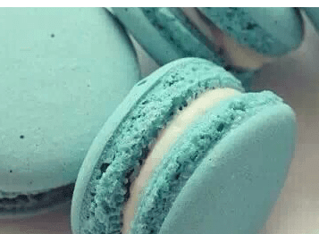 你依然光芒万照。但是却再也照不进我心里
