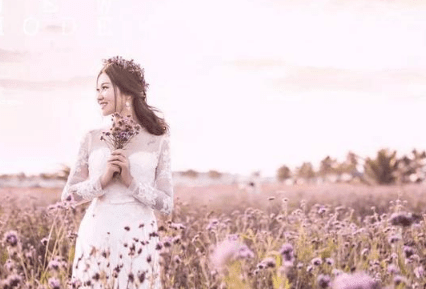 暖心的励志说说：生活的美好总会在你不经意的时候。盛装莅临