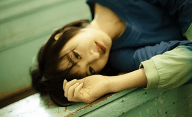 感情炙热的心情短语：我本少年轻狂视死如归,只因遇见了你开始渴