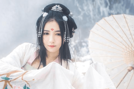 迷茫就看看的励志说说：不要让自己被三件事所控制：过去。别人和