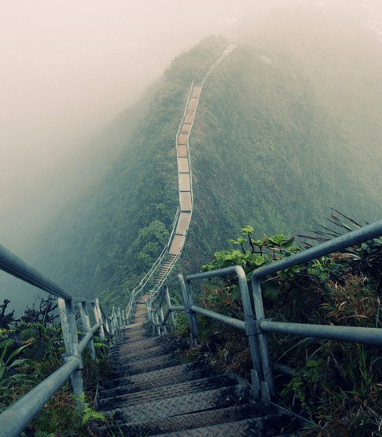 适合空间的励志说说：宁愿壮丽而生,不愿肮脏而死