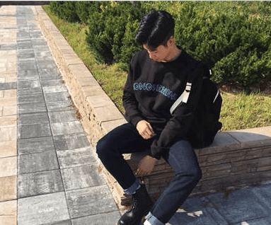 不被理解的心情短语：生活原本简单。却为何让自己复杂
