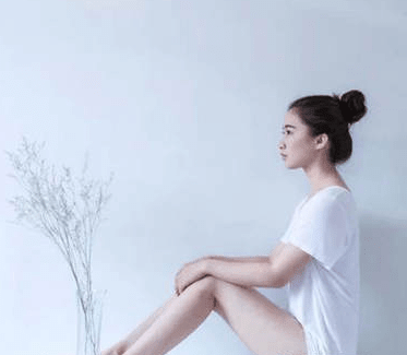 茫然的心情短语：总感觉自己在一个怪圈里。绕啊绕啊