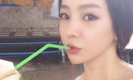 时光。依旧如此。慢慢地在饱满的光里消失殆尽