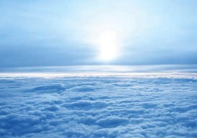 外面的世界太凄凉。特别是一个人走在路上
