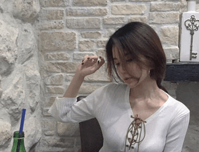 唯美的励志说说：我本无意与众不同。奈何品位出众。