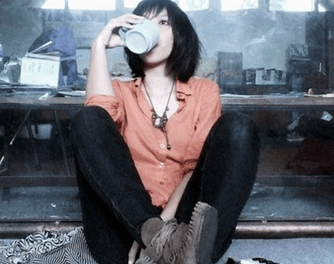不知道你会不会想起我,然后问自己当初为什么没有珍惜她
